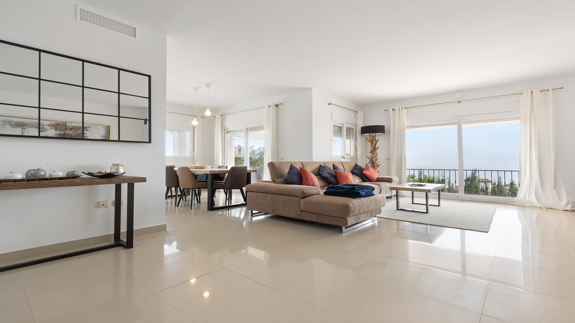 Elegant 4-Bedroom Villa with Panoramic Sea Views in La Paloma, Manilva