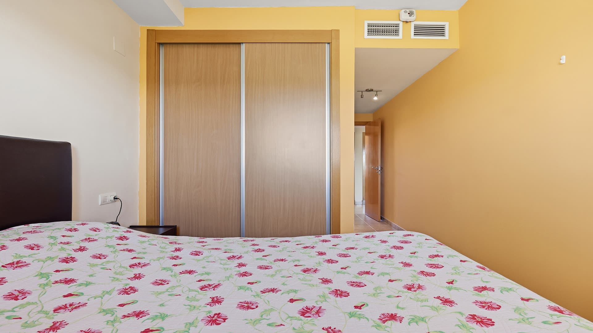 Beautiful Two-Bedroom Apartment in Casares Costa
