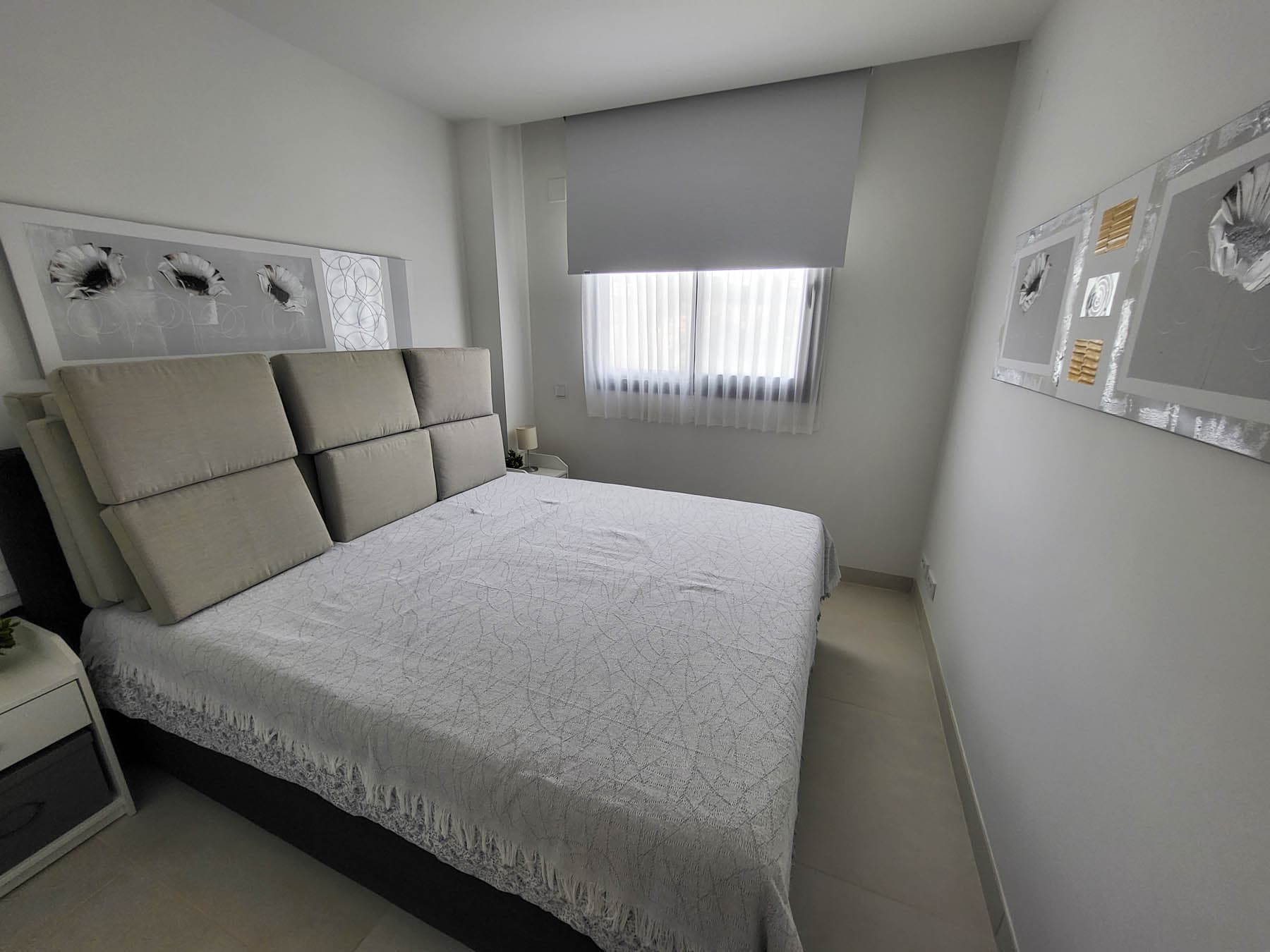 Experience the “wow” factor upon entry! This 3-bedroom, south-facing corner apartment offers an luxury open-plan living space that flows onto a very large terrace with stunning sea and mountain views. High-end kitchen appliances make...