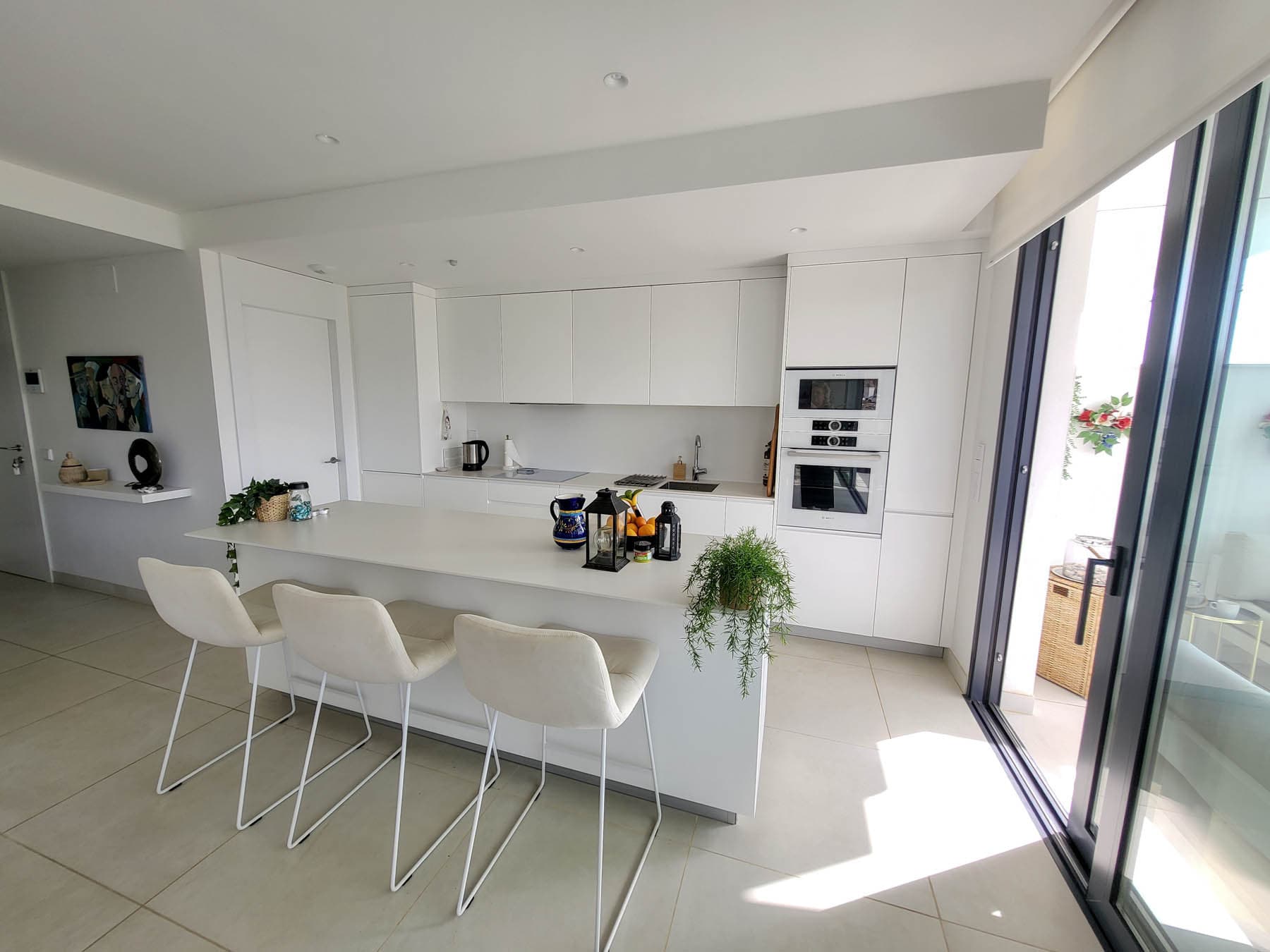 Experience the “wow” factor upon entry! This 3-bedroom, south-facing corner apartment offers an luxury open-plan living space that flows onto a very large terrace with stunning sea and mountain views. High-end kitchen appliances make...