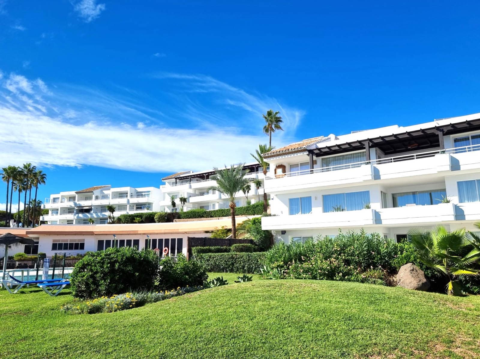 Step into coastal luxury with this exceptional 1-bedroom, 70 m² beachfront apartment, located in the prestigious Miraflores community on the Costa del Sol. Immaculately refurbished to the highest standards, this rare gem offers...