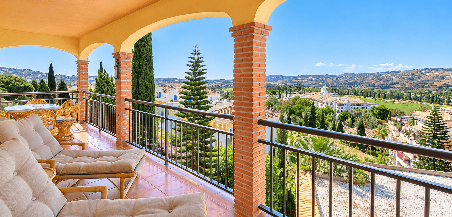 Precioso Apartamento de 2 dormitorios en Mijas Golf – Terraza orientada al suroeste con impresionantes vistas al golf
