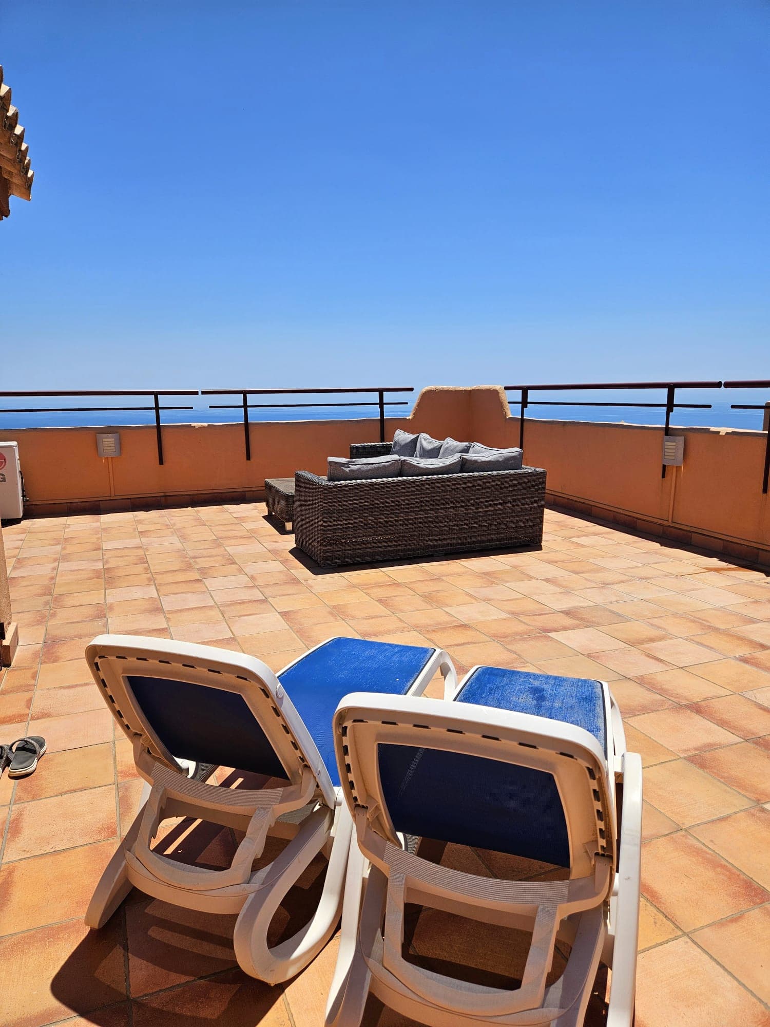Three-Bedroom Apartment with Panoramic Sea Views in Calahonda