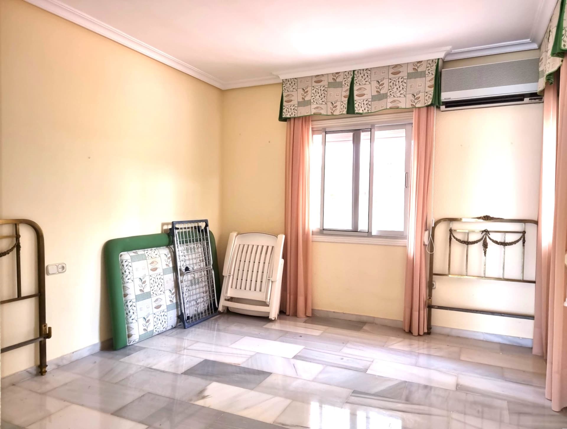 Sea-View Villa | Walking Distance to Beach & Amenities | Riviera del Sol Charming, detached villa with panoramic sea vie
