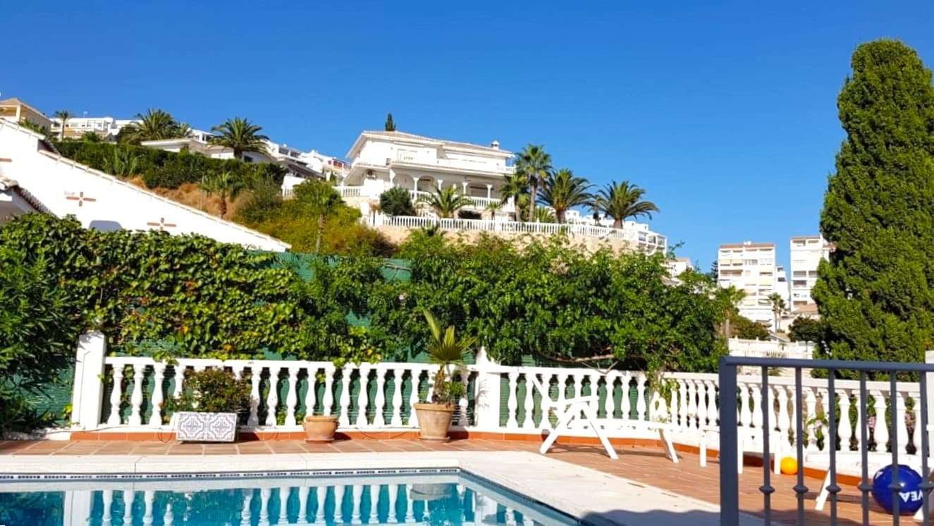 Sea-View Villa | Walking Distance to Beach & Amenities | Riviera del Sol Charming, detached villa with panoramic sea vie