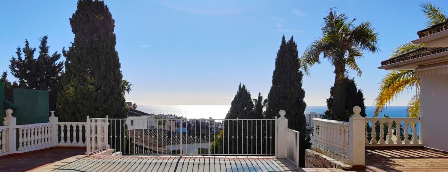 Sea-View Villa | Walking Distance to Beach & Amenities | Riviera del Sol Charming, detached villa with panoramic sea vie