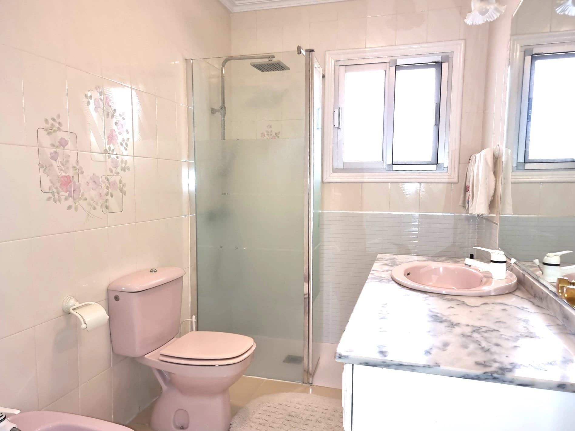 Sea-View Villa | Walking Distance to Beach & Amenities | Riviera del Sol Charming, detached villa with panoramic sea vie
