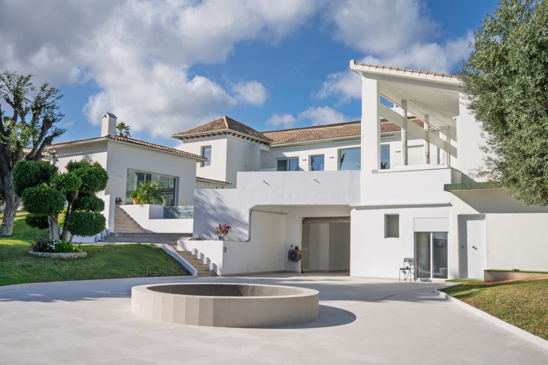 Ultra-Prime South-Facing Villa with Sea & Mountain Views
