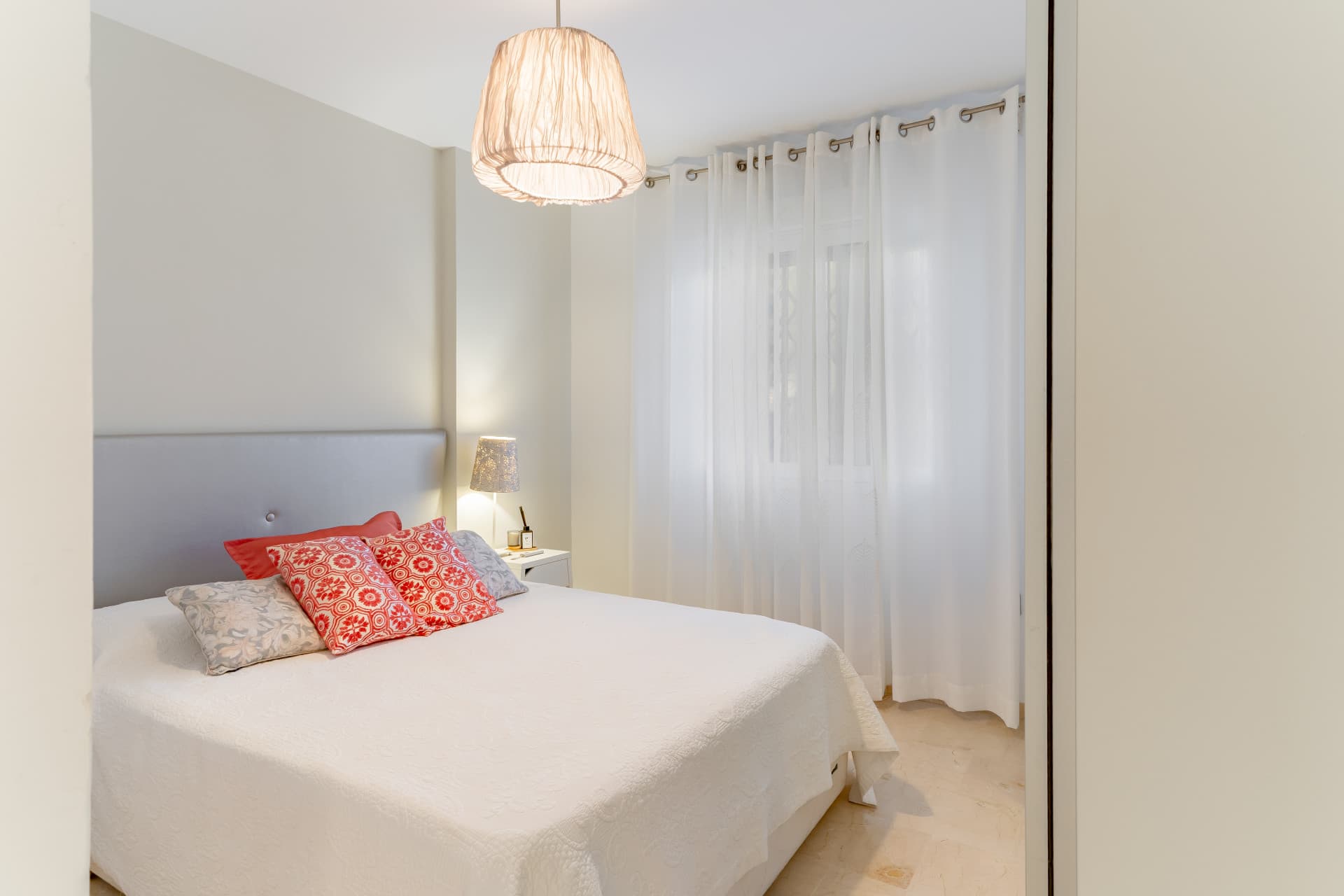 Beautifully Renovated Townhouse with Garden, Solarium and Community Pool in La Capellanía – Fuengirola Located in the so