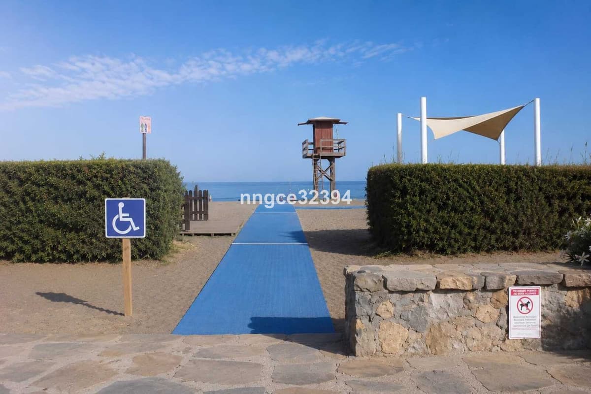 Fully Renovated Beachfront Townhouse | Designer Kitchen | Private Garden | Rooftop Sea Views