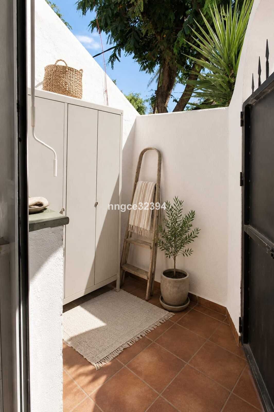 Fully Renovated Beachfront Townhouse | Designer Kitchen | Private Garden | Rooftop Sea Views