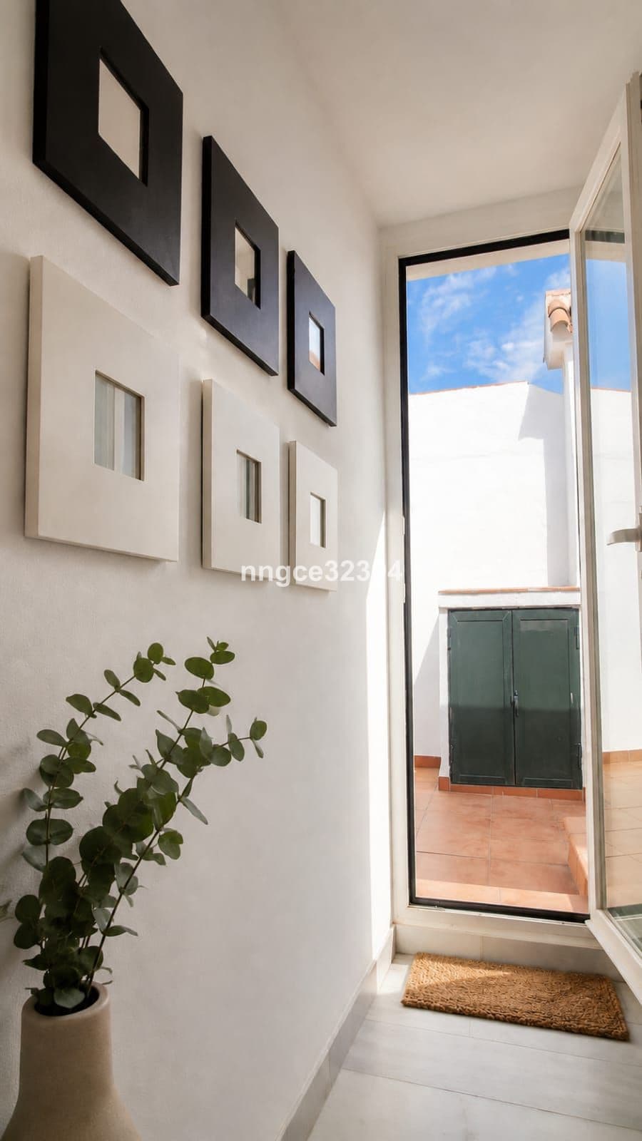 Fully Renovated Beachfront Townhouse | Designer Kitchen | Private Garden | Rooftop Sea Views
