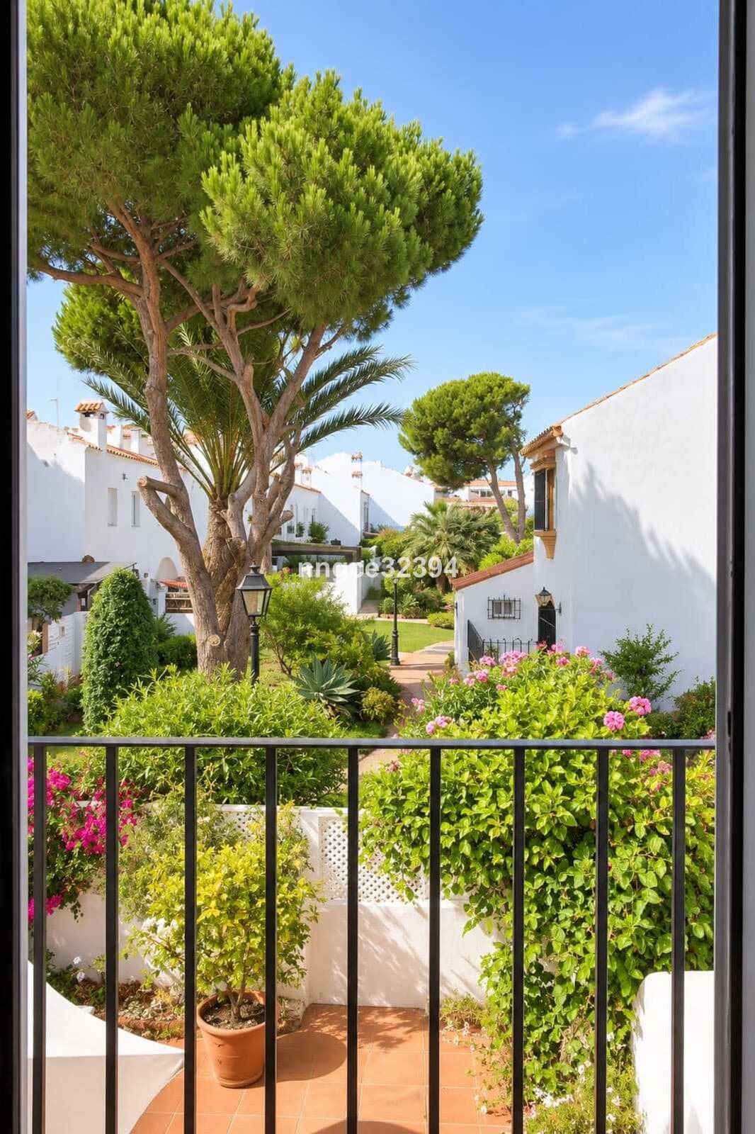 Fully Renovated Beachfront Townhouse | Designer Kitchen | Private Garden | Rooftop Sea Views