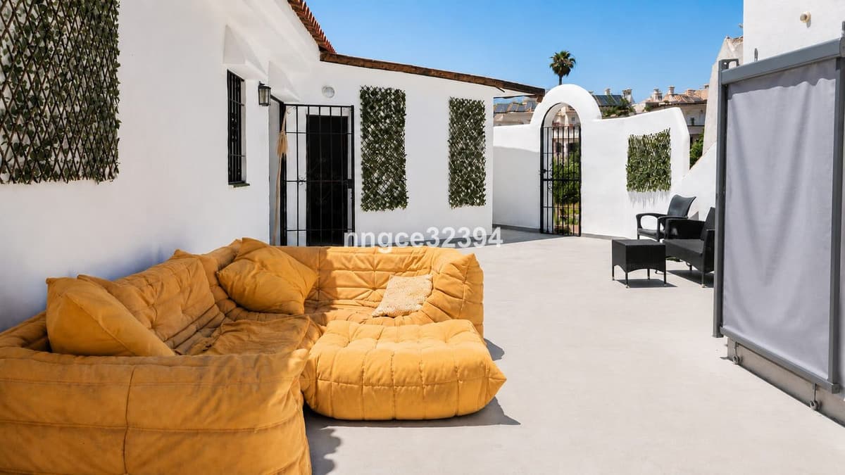 5-Room Penthouse with Guest Suites & Huge 360° Terraces – El Paraíso, New Golden Mile – Tourist Licences Obtainable