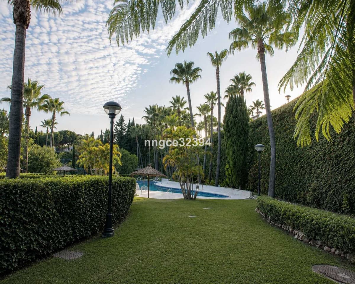 2-Bedroom Sea-View Apartment in Sierra Blanca, 5 Minutes from Marbella's Golden Mile