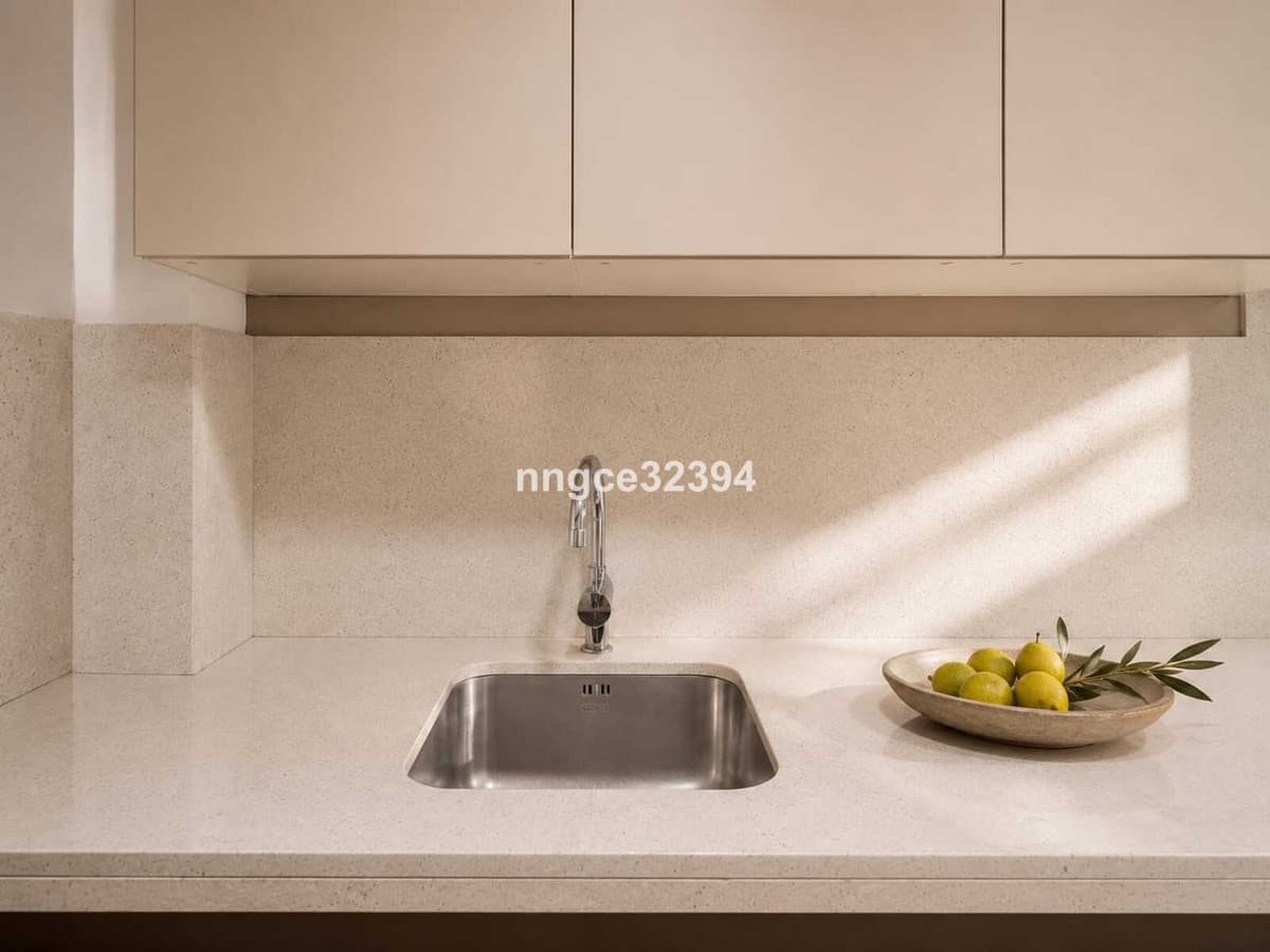 2-Bedroom Sea-View Apartment in Sierra Blanca, 5 Minutes from Marbella's Golden Mile