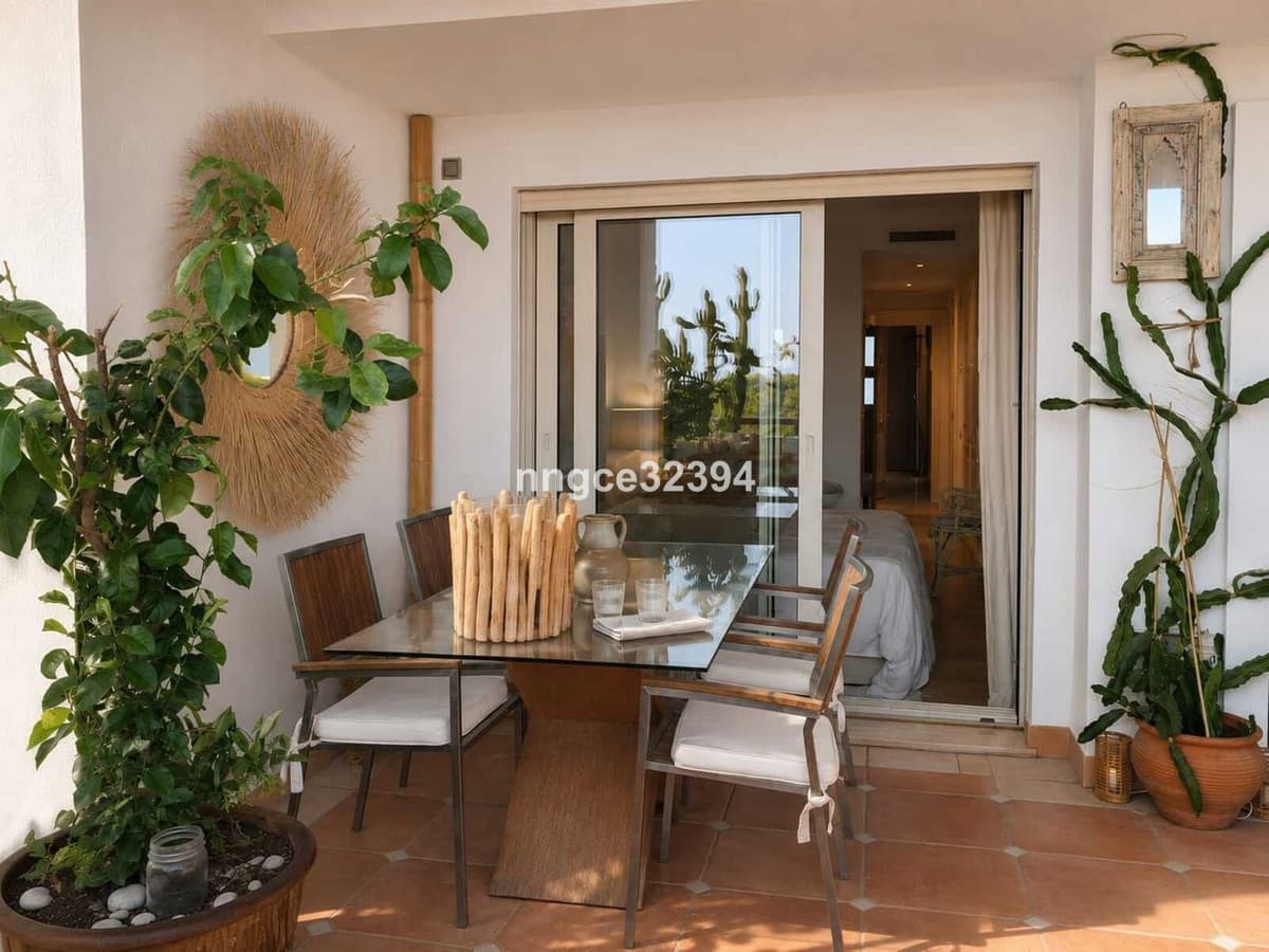 2-Bedroom Sea-View Apartment in Sierra Blanca, 5 Minutes from Marbella's Golden Mile