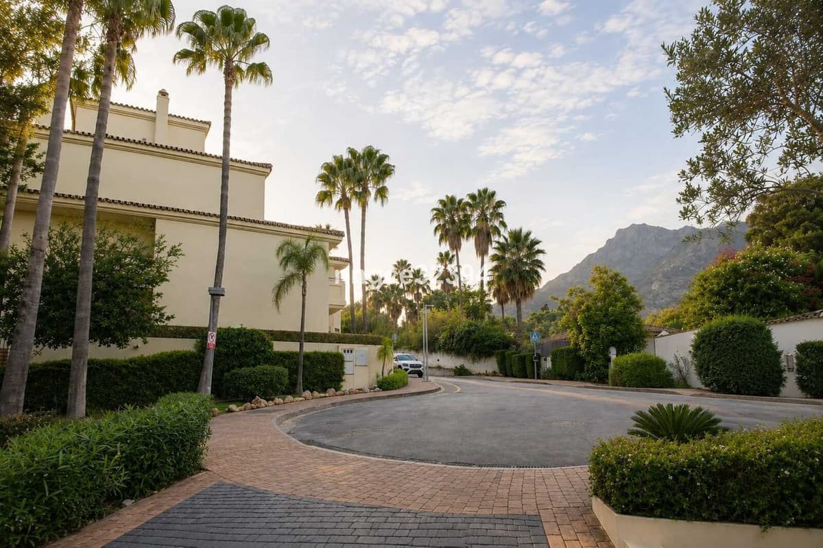 2-Bedroom Sea-View Apartment in Sierra Blanca, 5 Minutes from Marbella's Golden Mile