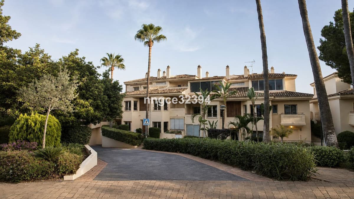2-Bedroom Sea-View Apartment in Sierra Blanca, 5 Minutes from Marbella's Golden Mile
