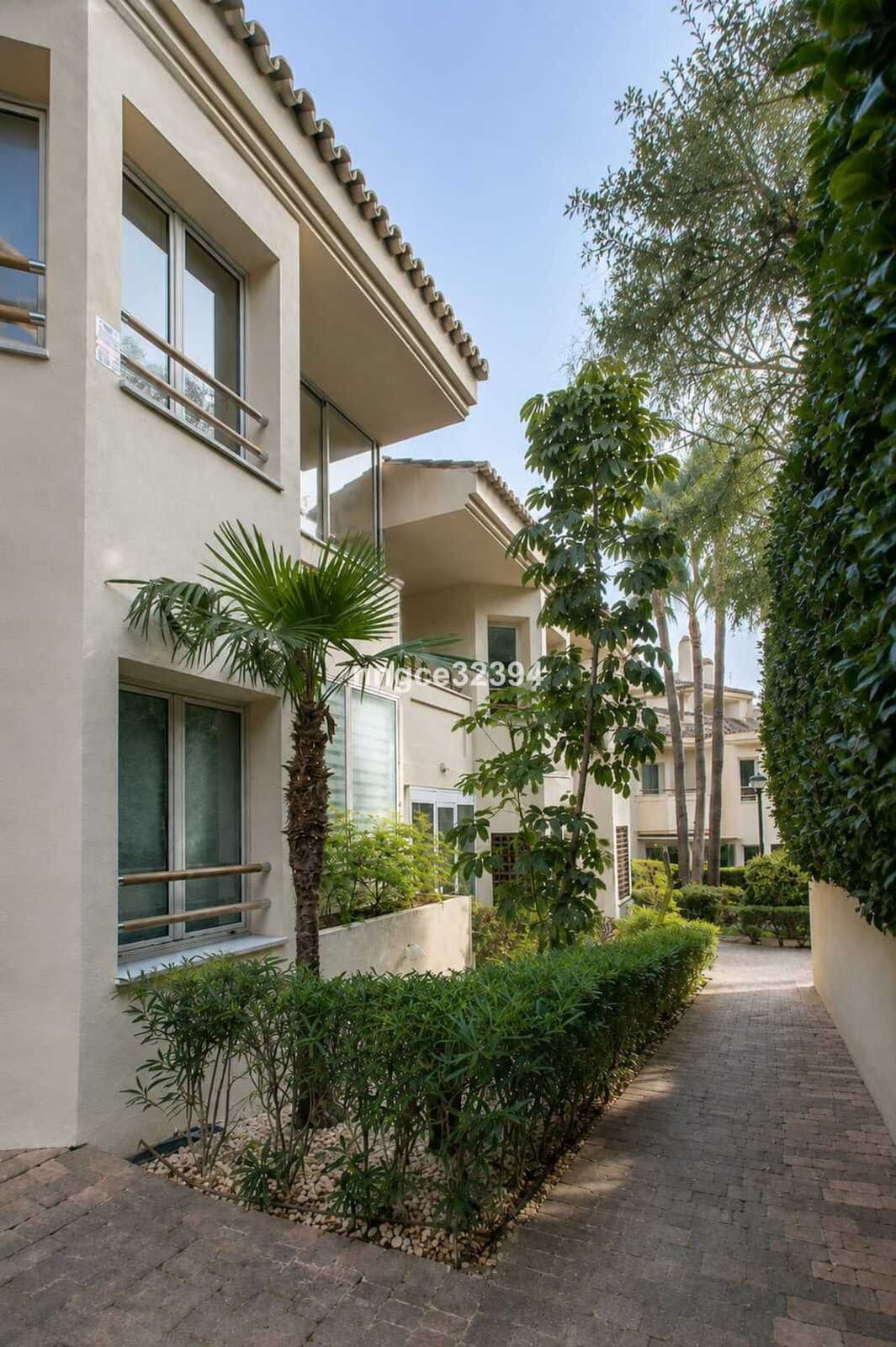 2-Bedroom Sea-View Apartment in Sierra Blanca, 5 Minutes from Marbella's Golden Mile