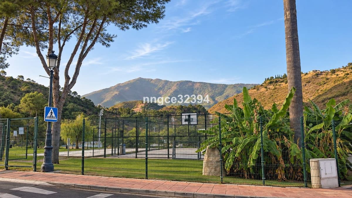 BENAHAVÍS PUEBLO | LARGE COVERED PATIO | FULLY FURNISHED | GARAGE | STORAGE | LIFT | POOL