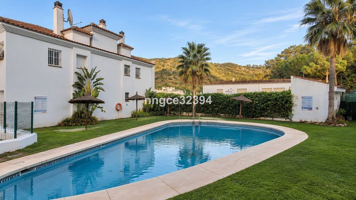 BENAHAVÍS PUEBLO | LARGE COVERED PATIO | FULLY FURNISHED | GARAGE | STORAGE | LIFT | POOL