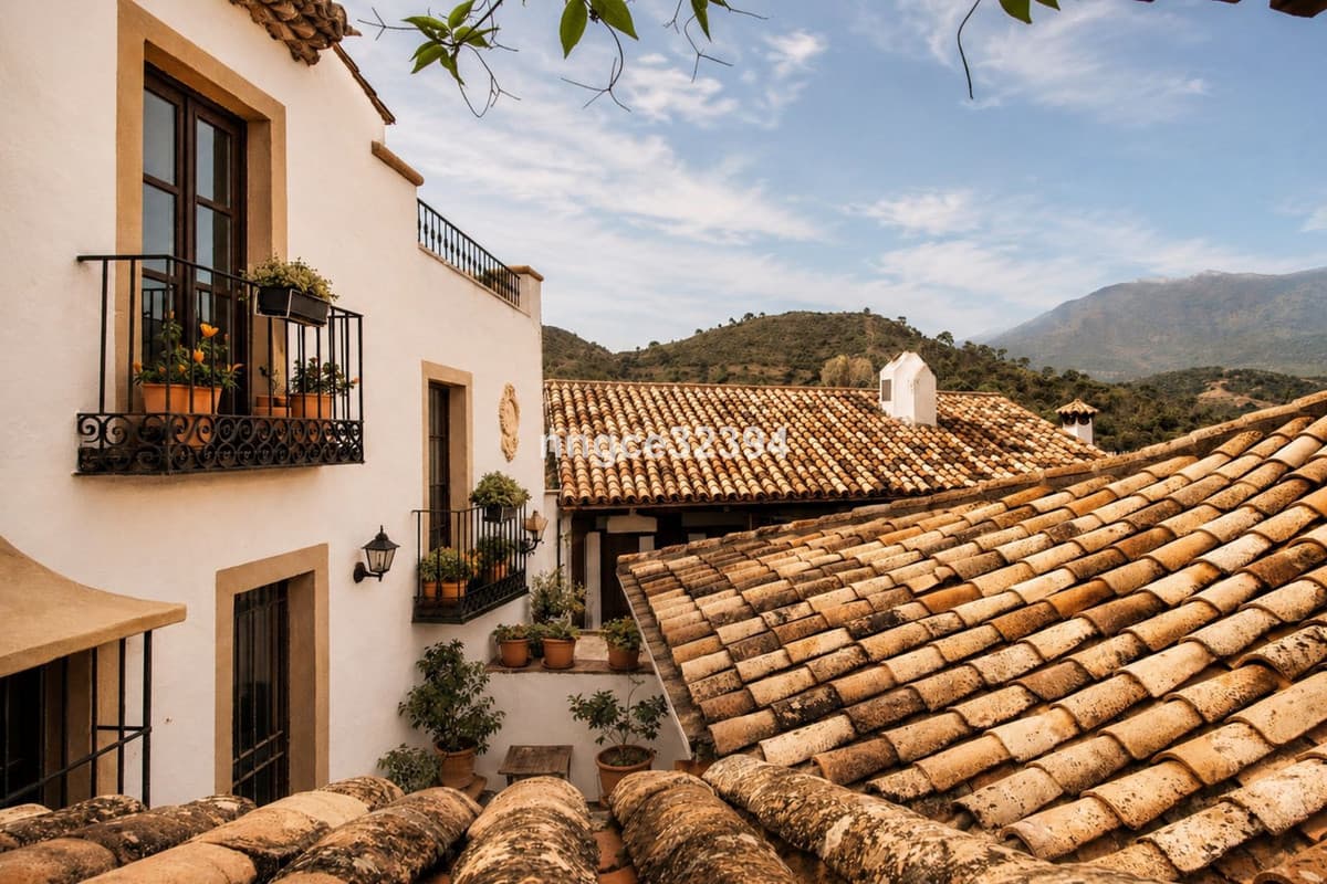 Dream Andalusian Home with Tourist Licence, Community Pool,