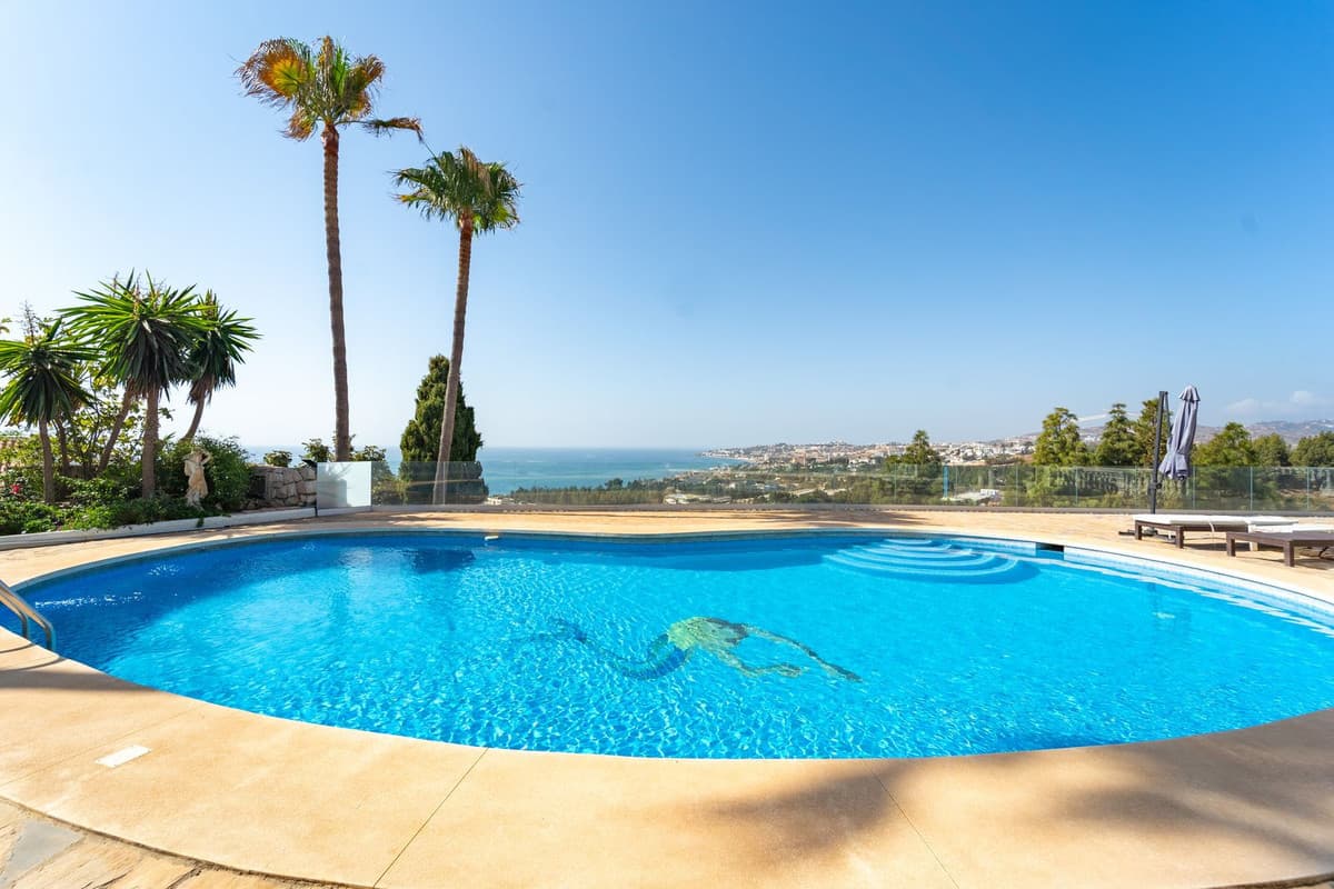 FANTASTICA VILLA A 20 MINUTOS DE MARBELLA