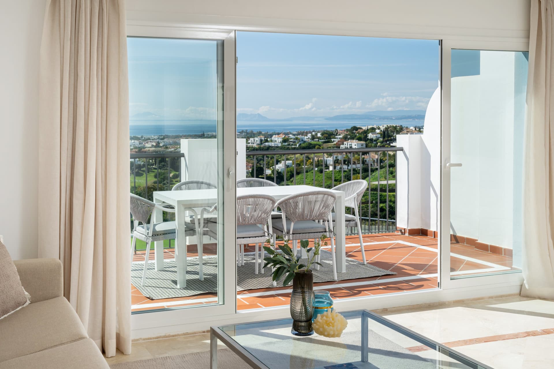 Luxury Duplex Penthouse with Panoramic Sea Views in Paraíso Pueblo