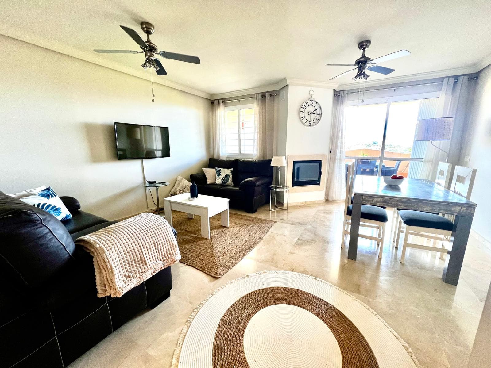Stylish 2-bedroom apartment in Duquesa Fairways with two private terraces, golf views, and access to pools, gardens, and underground parking—just minutes from the marina and beach.