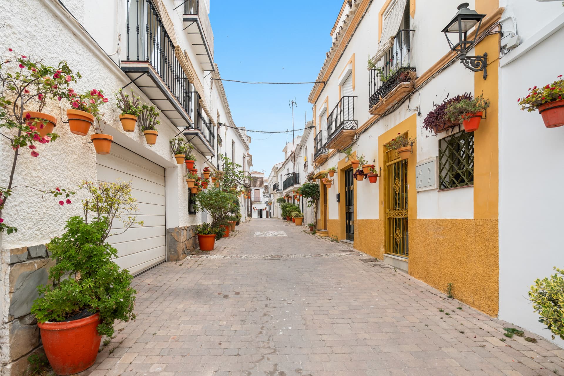 Charming Fully Renovated One Bedroom Townhouse in the Heart of Estepona's Historic Centre