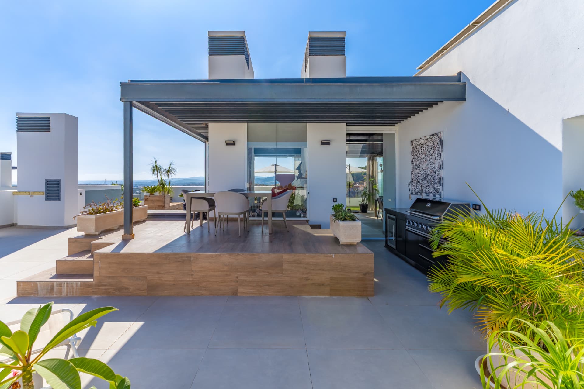 Panoramic Sea & Mountain Views · Unrivalled Privacy · 400 m² Total Space