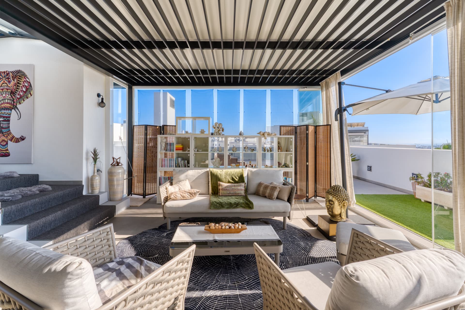 Panoramic Sea & Mountain Views · Unrivalled Privacy · 400 m² Total Space