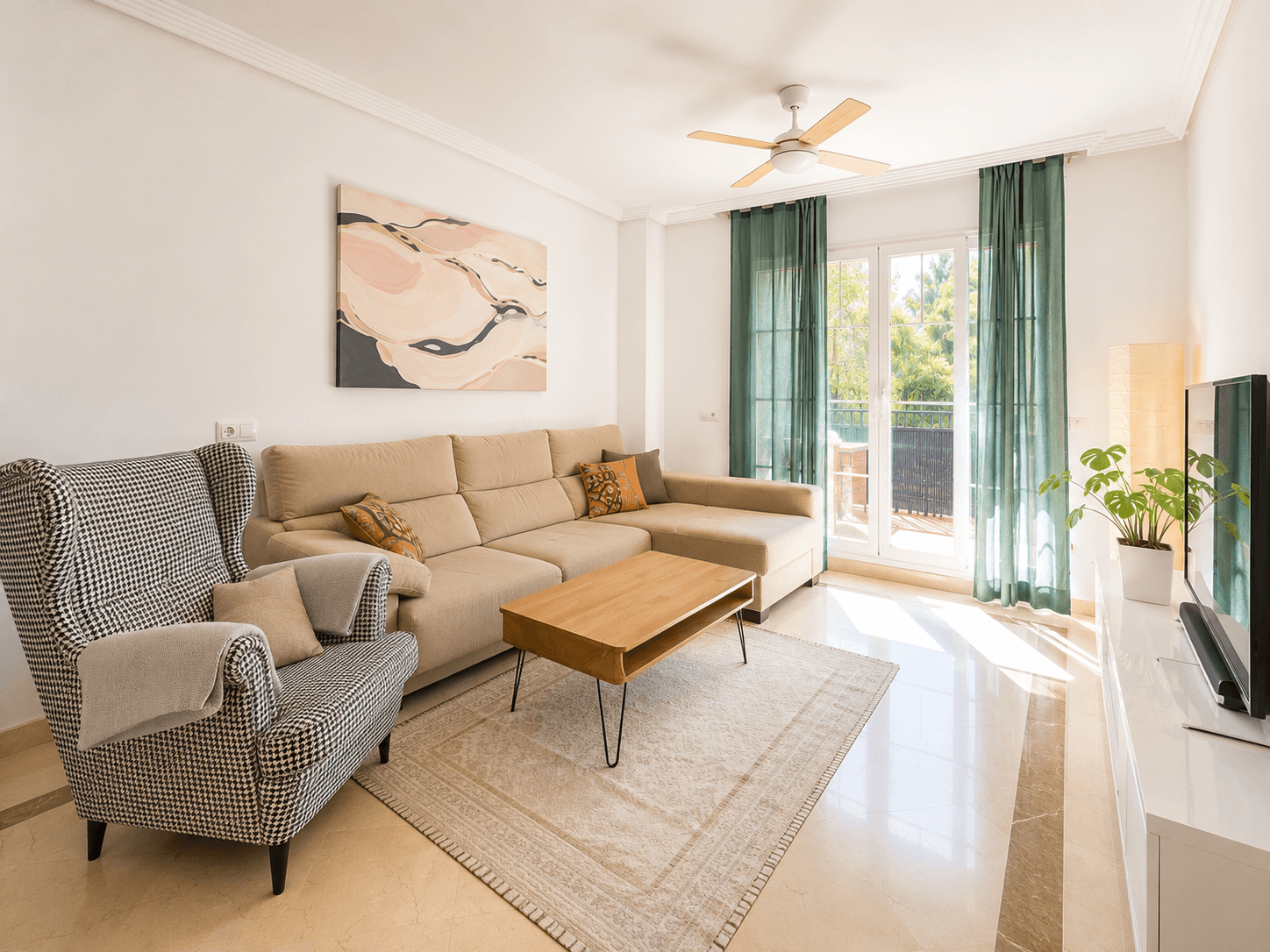 Exclusive Apartment in Los Eucaliptos, Benahavís