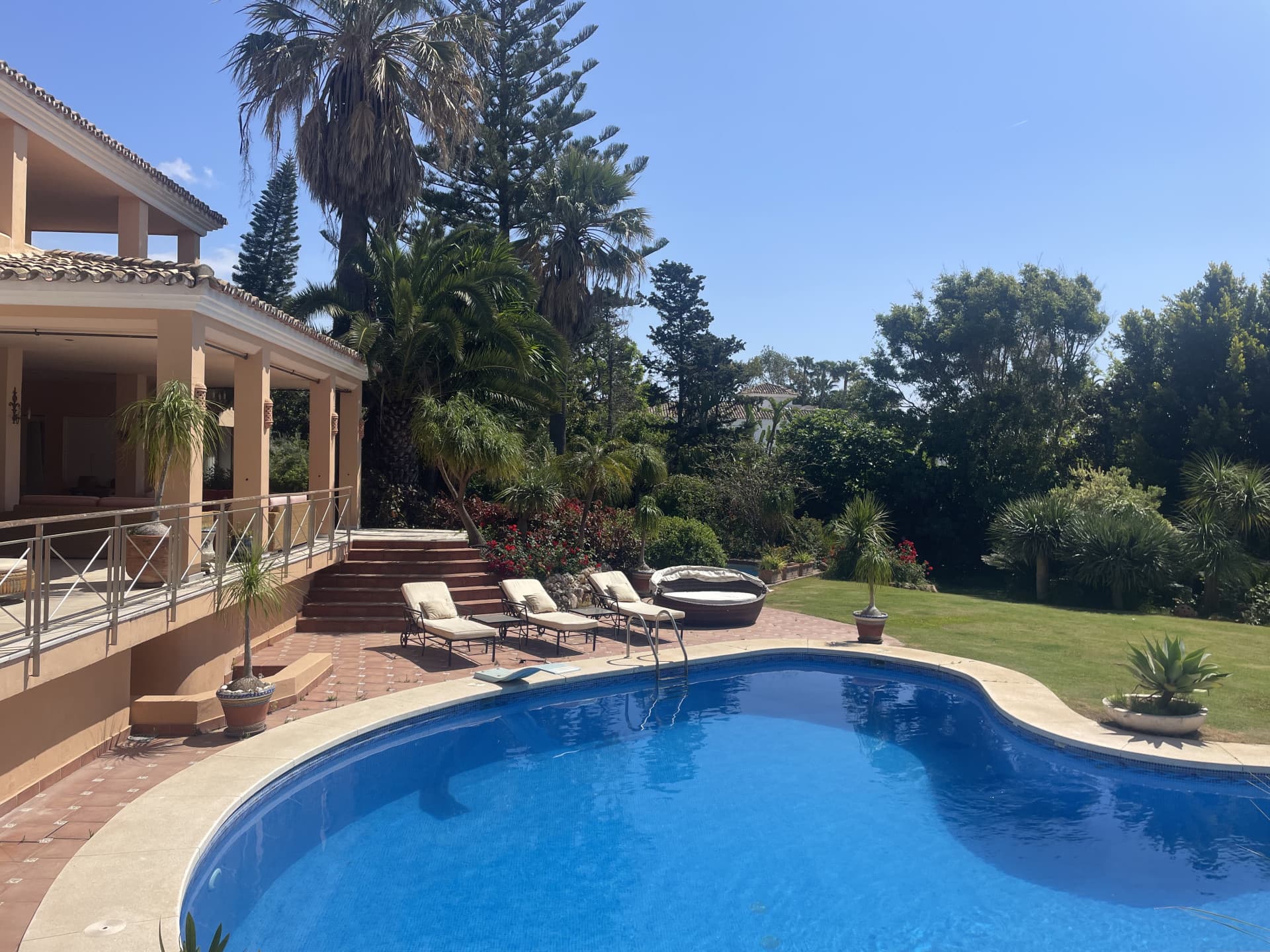 Frontline beach villa, New Golden Mile, Estepona