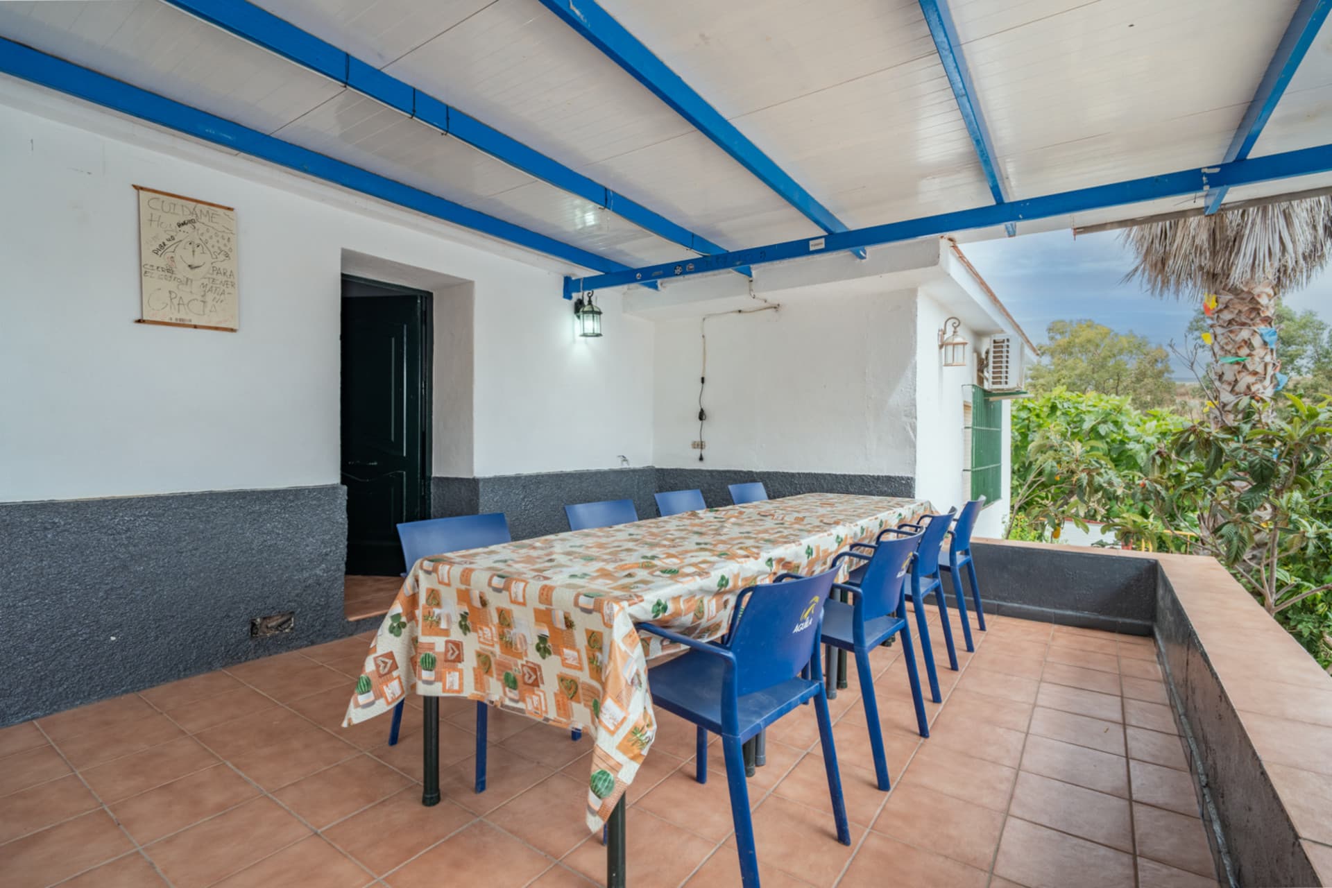 Discover this magnificent property located in a privileged setting, surrounded by nature, peace, and absolute privacy, just a few minutes from Santa Rosalía - Maqueda.