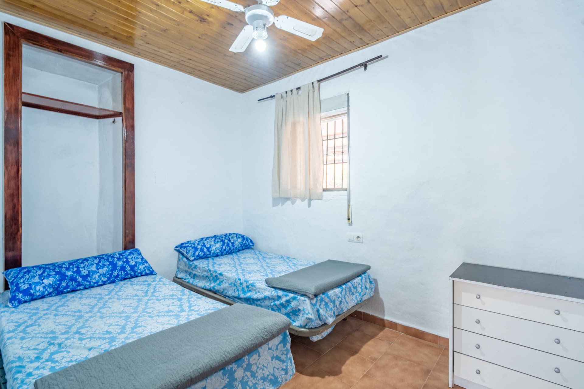 Discover this magnificent property located in a privileged setting, surrounded by nature, peace, and absolute privacy, just a few minutes from Santa Rosalía - Maqueda.