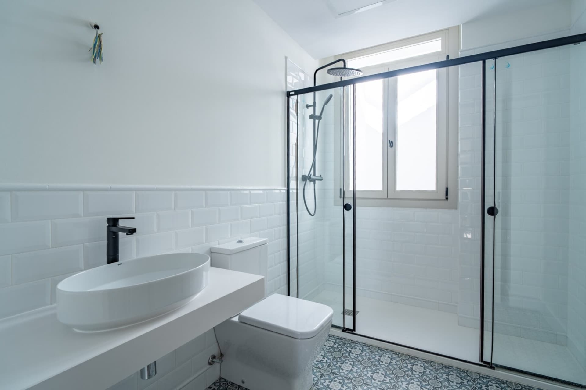 Exclusive luxury duplex in the historic palace of the Paseo de Sancha Discover a unique home in Malaga: a spectacular luxury duplex, completely renovated, located in a majestic palace of the early twentieth century designed by the renowned arqu