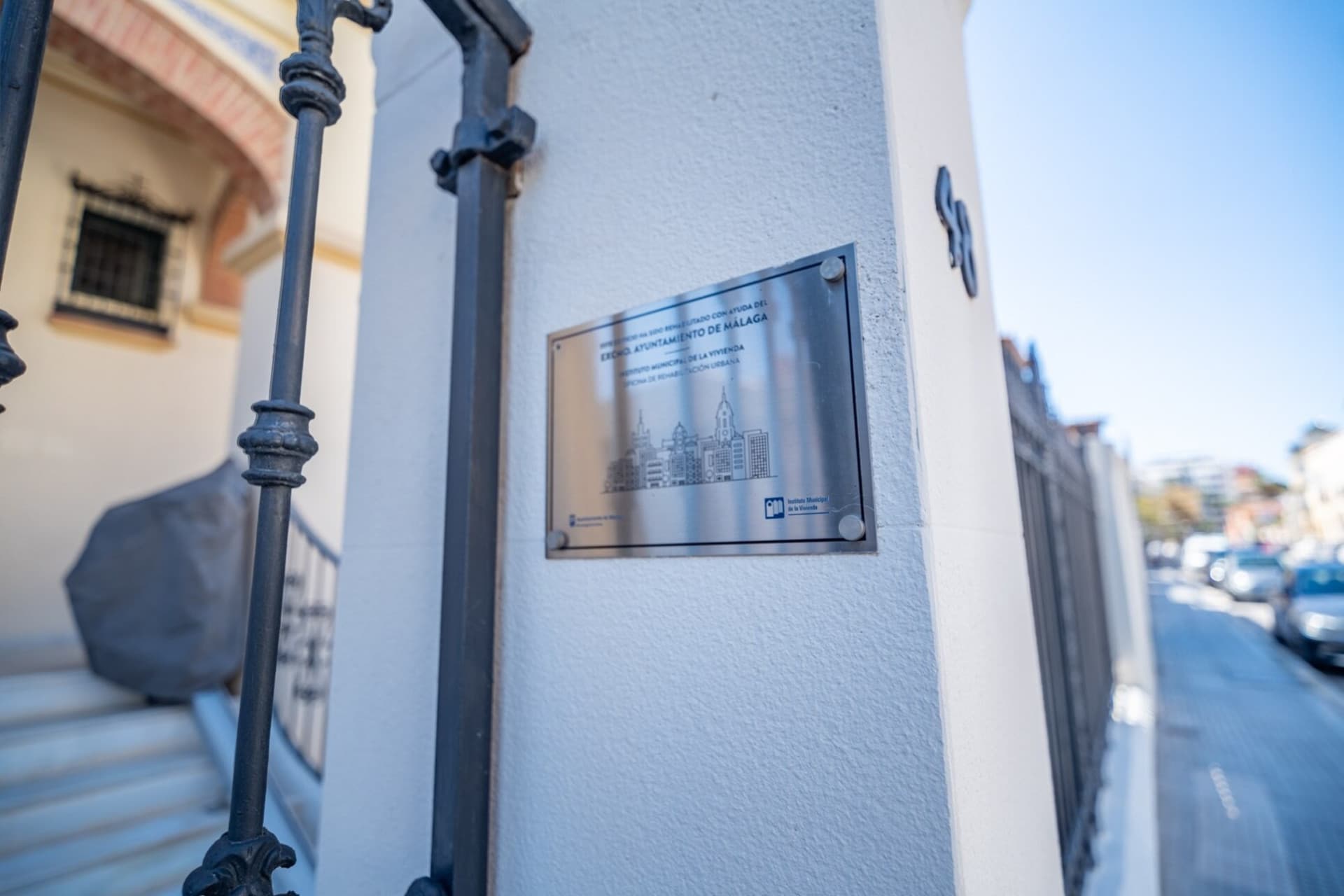 Exclusive luxury duplex in the historic palace of the Paseo de Sancha Discover a unique home in Malaga: a spectacular luxury duplex, completely renovated, located in a majestic palace of the early twentieth century designed by the renowned arqu