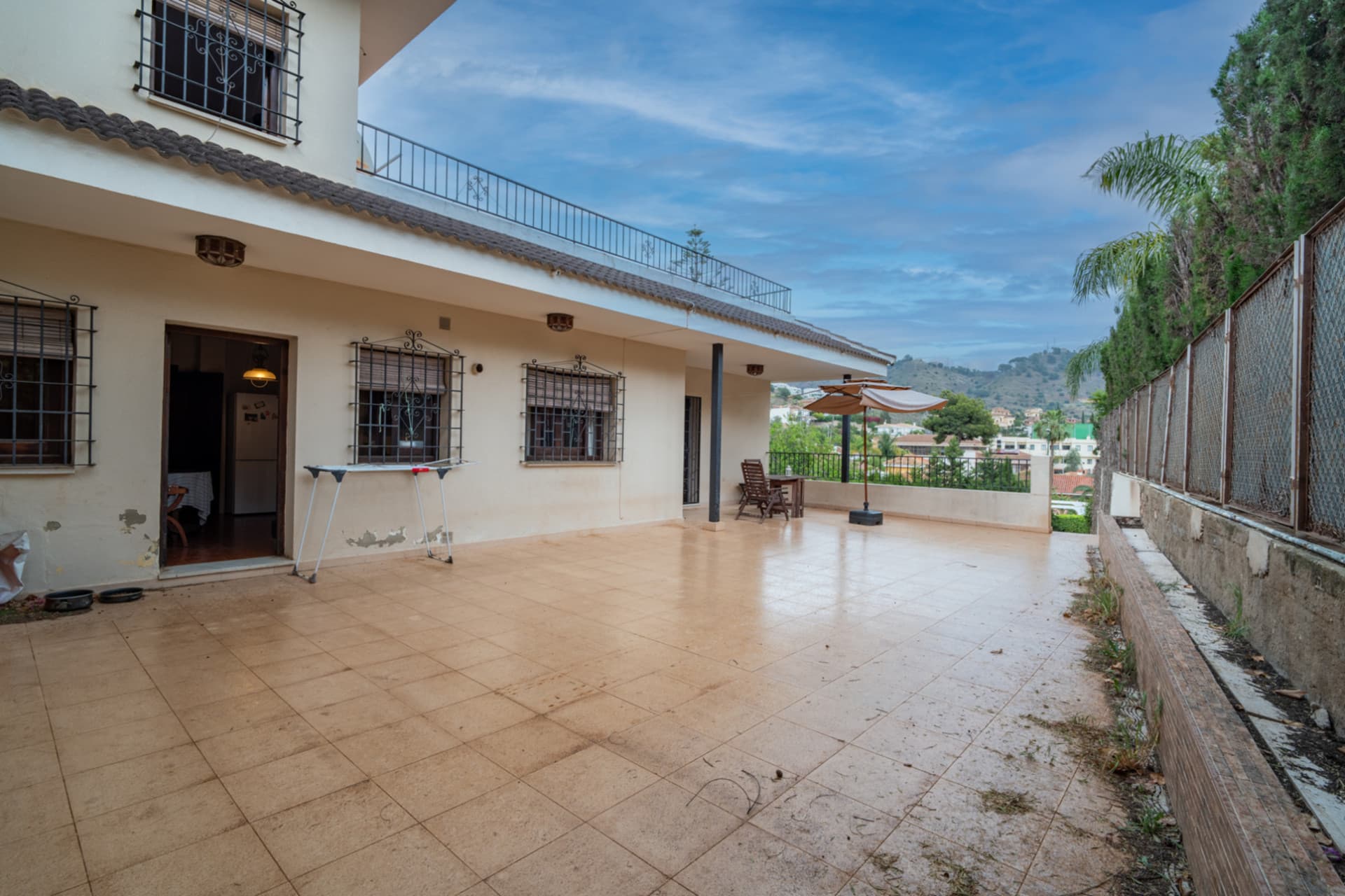 Exclusive Villa in El Mayorazgo with Garden, Pool and Guest Apartment