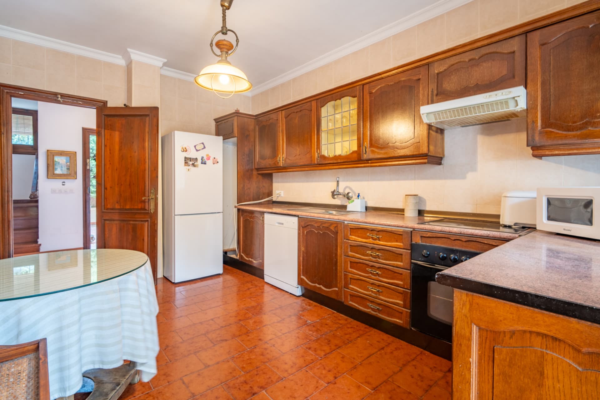 Exclusive Villa in El Mayorazgo with Garden, Pool and Guest Apartment