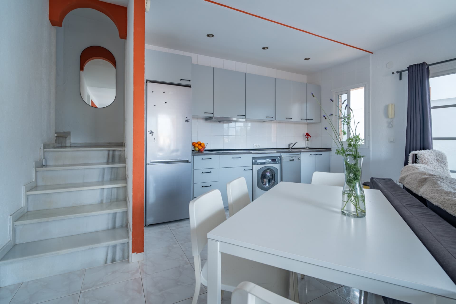 Villa with Panoramic Views in El Candado This property is located at the end of a quiet street without exit at the top of El Candado. Its location guarantees total privacy and offers one of the most clear views of the area, aba