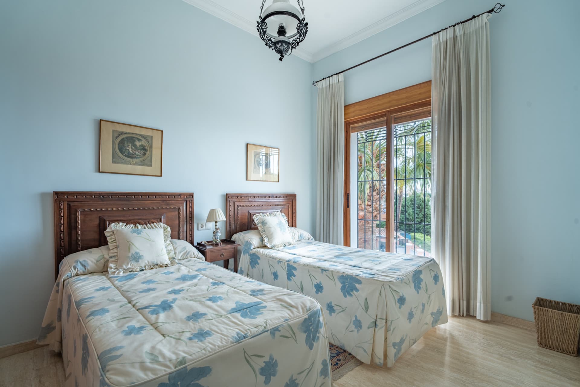 Exclusive Villa in Pinares de San Antón with Panoramic views of the Sea.