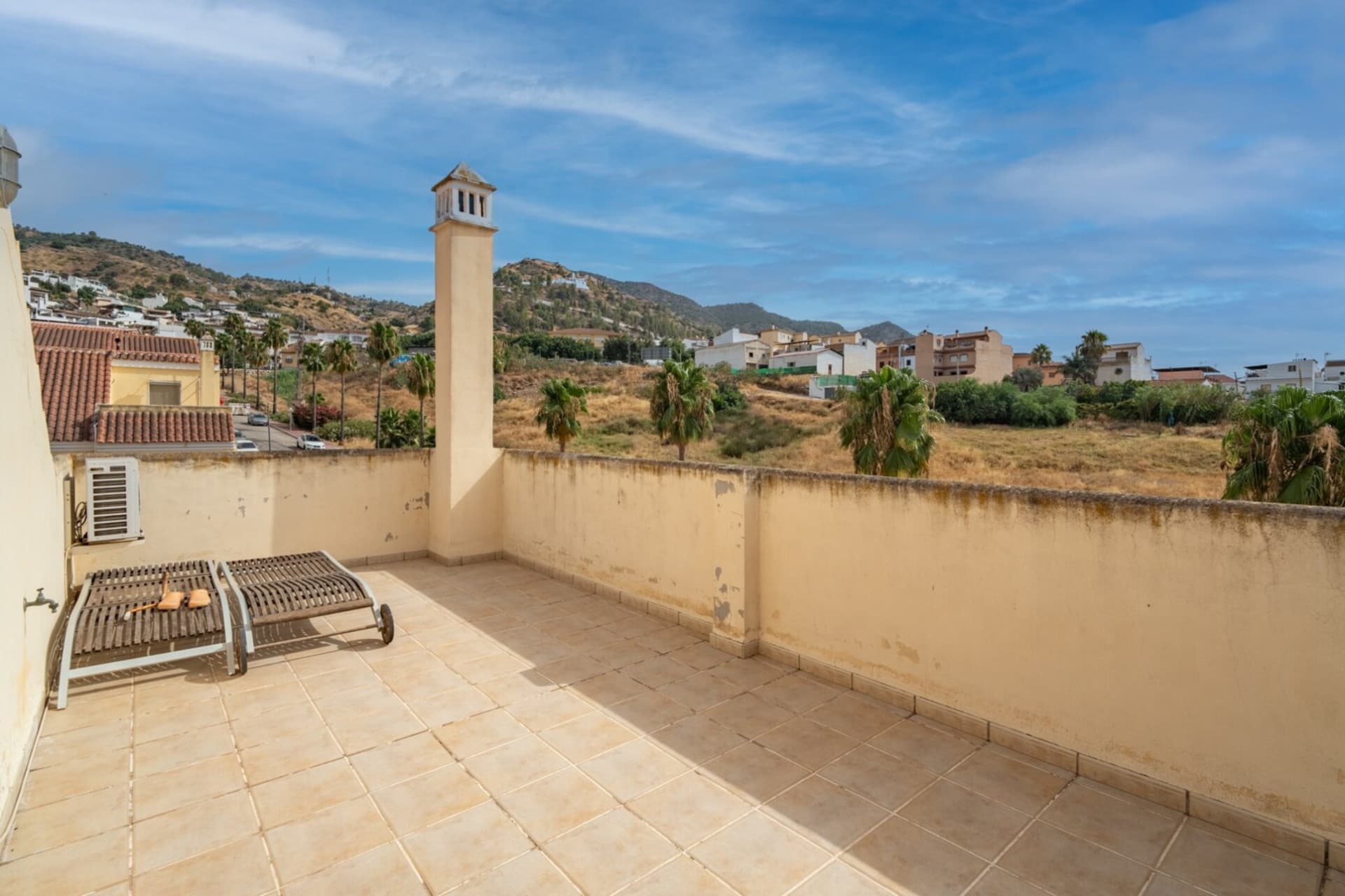 Semi-detached villa in Cártama with patio, sun terrace and communal pool. Live and enjoy every corner of your new home in Cártama!