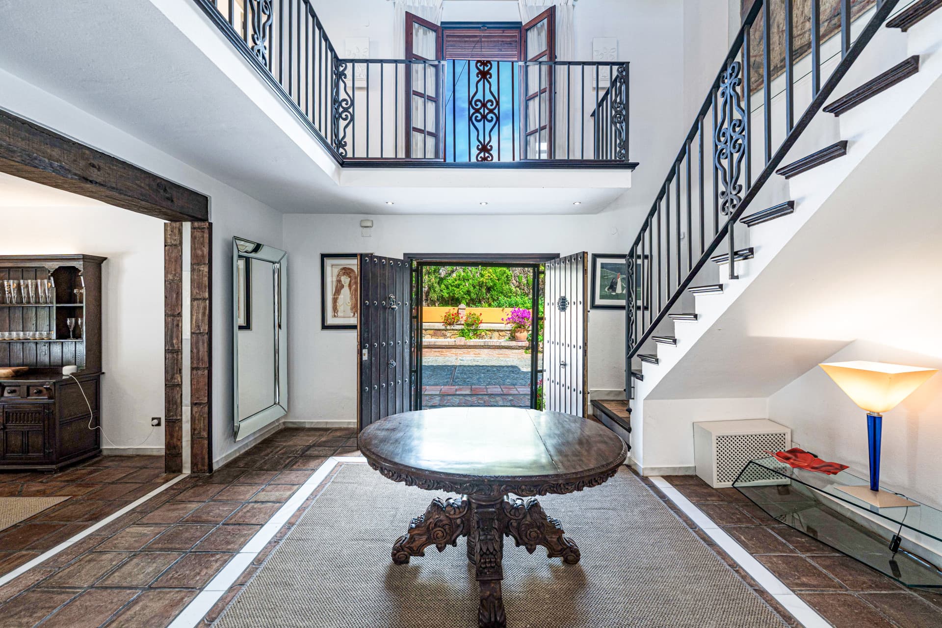 Elegant Andalusian Home with Golf Views in El Paraíso