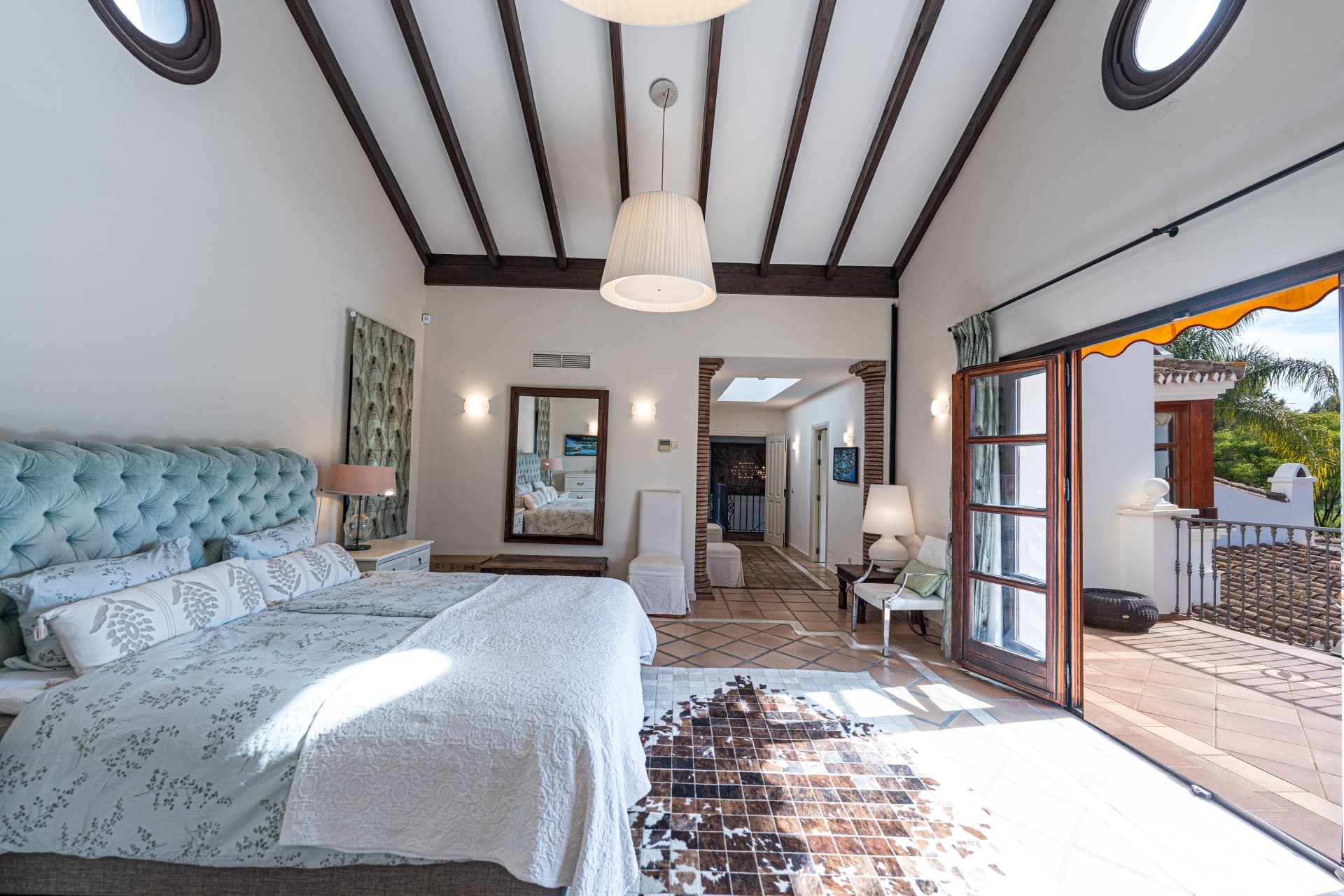 Elegant Andalusian Home with Golf Views in El Paraíso