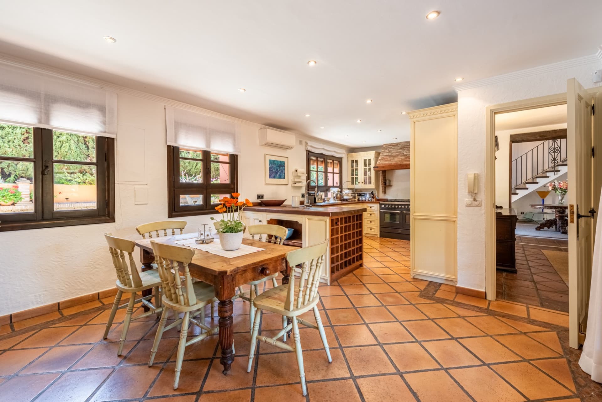 Elegant Andalusian Home with Golf Views in El Paraíso