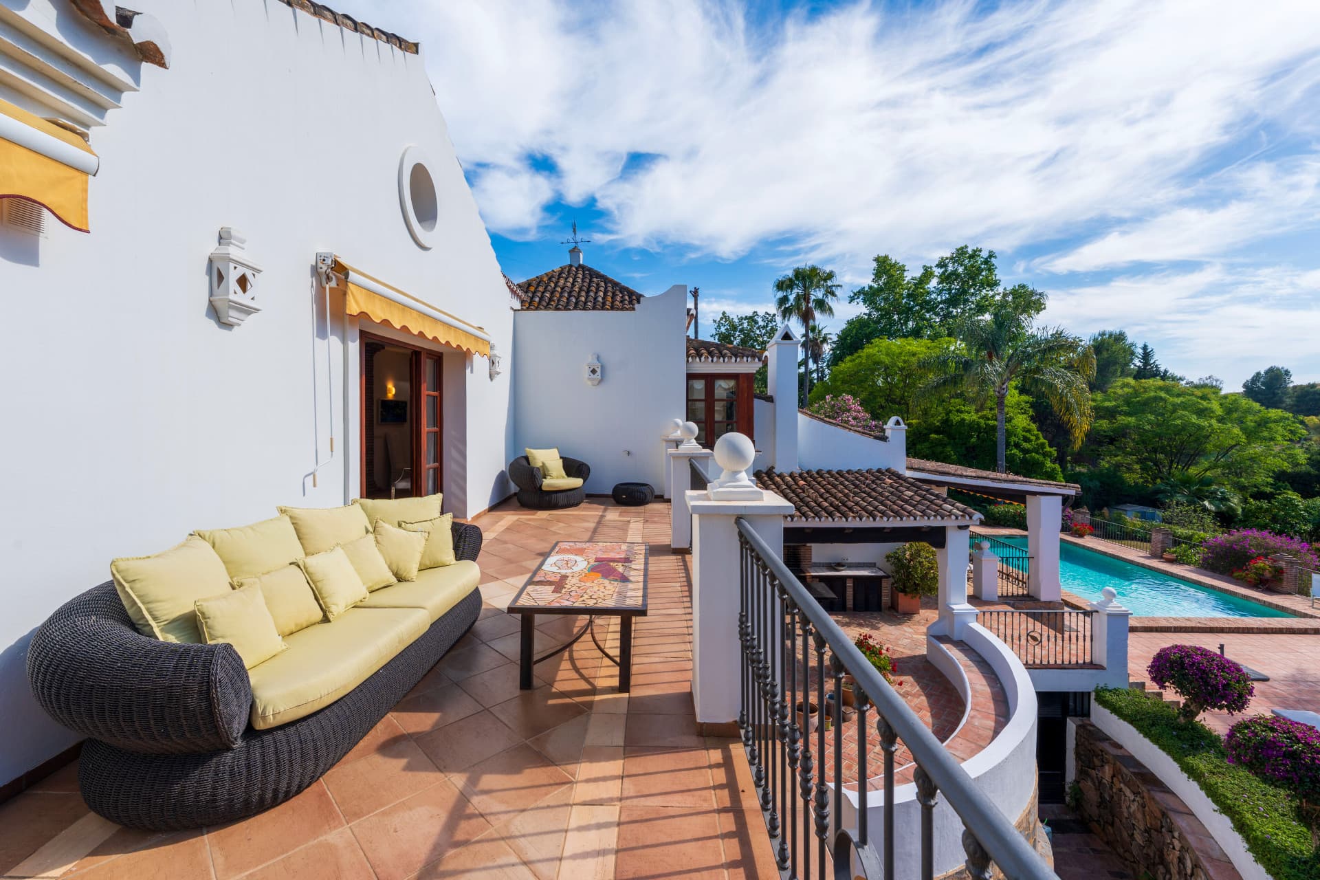 Elegant Andalusian Home with Golf Views in El Paraíso