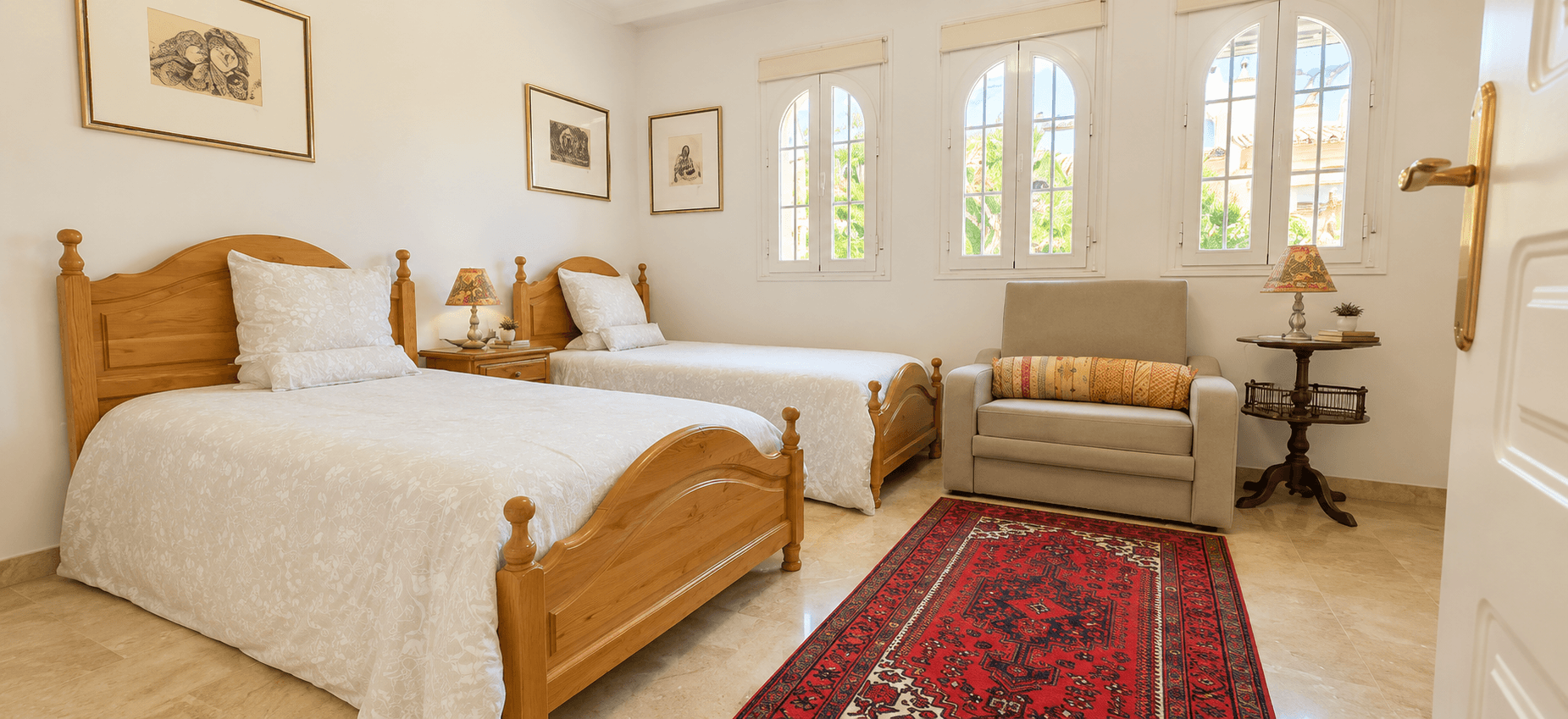 Exclusive Corner Townhouse in Oasis de Nagüeles – Marbella’s Prestigious Golden Mile