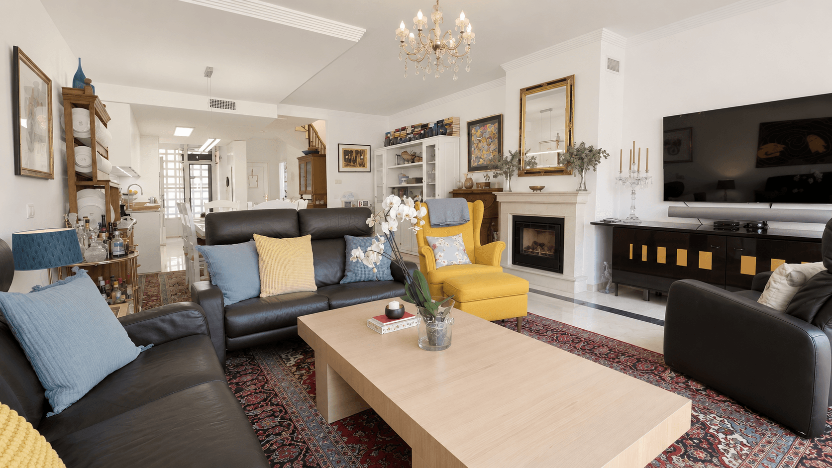 Exclusive Corner Townhouse in Oasis de Nagüeles – Marbella’s Prestigious Golden Mile
